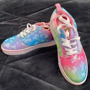 Heelys girls shoes with wheels